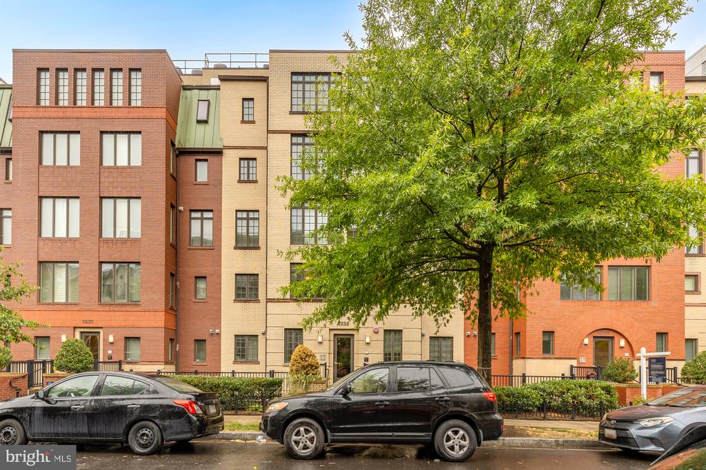 1332 Belmont St NW #101