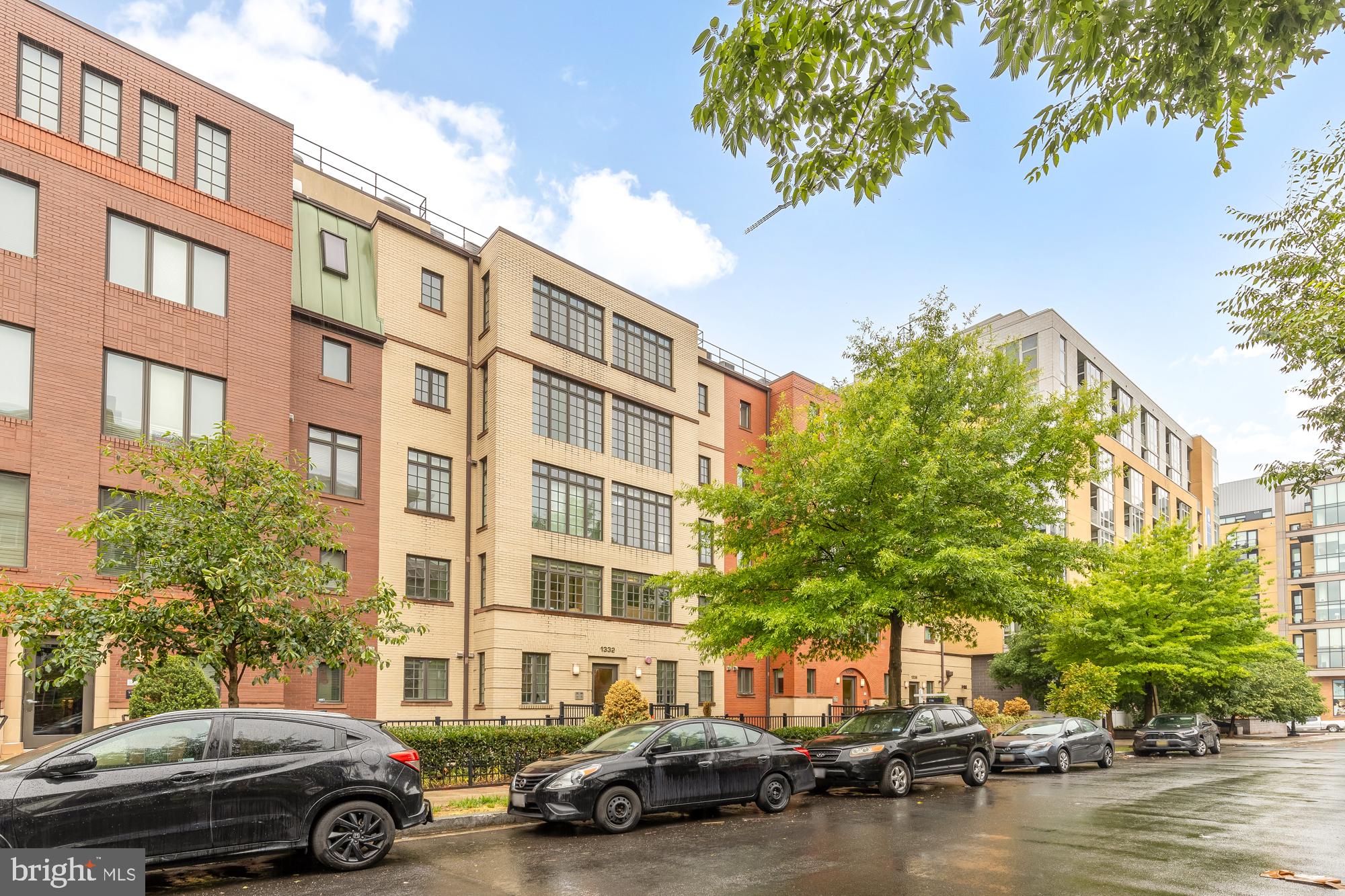 1332 Belmont St NW #101
