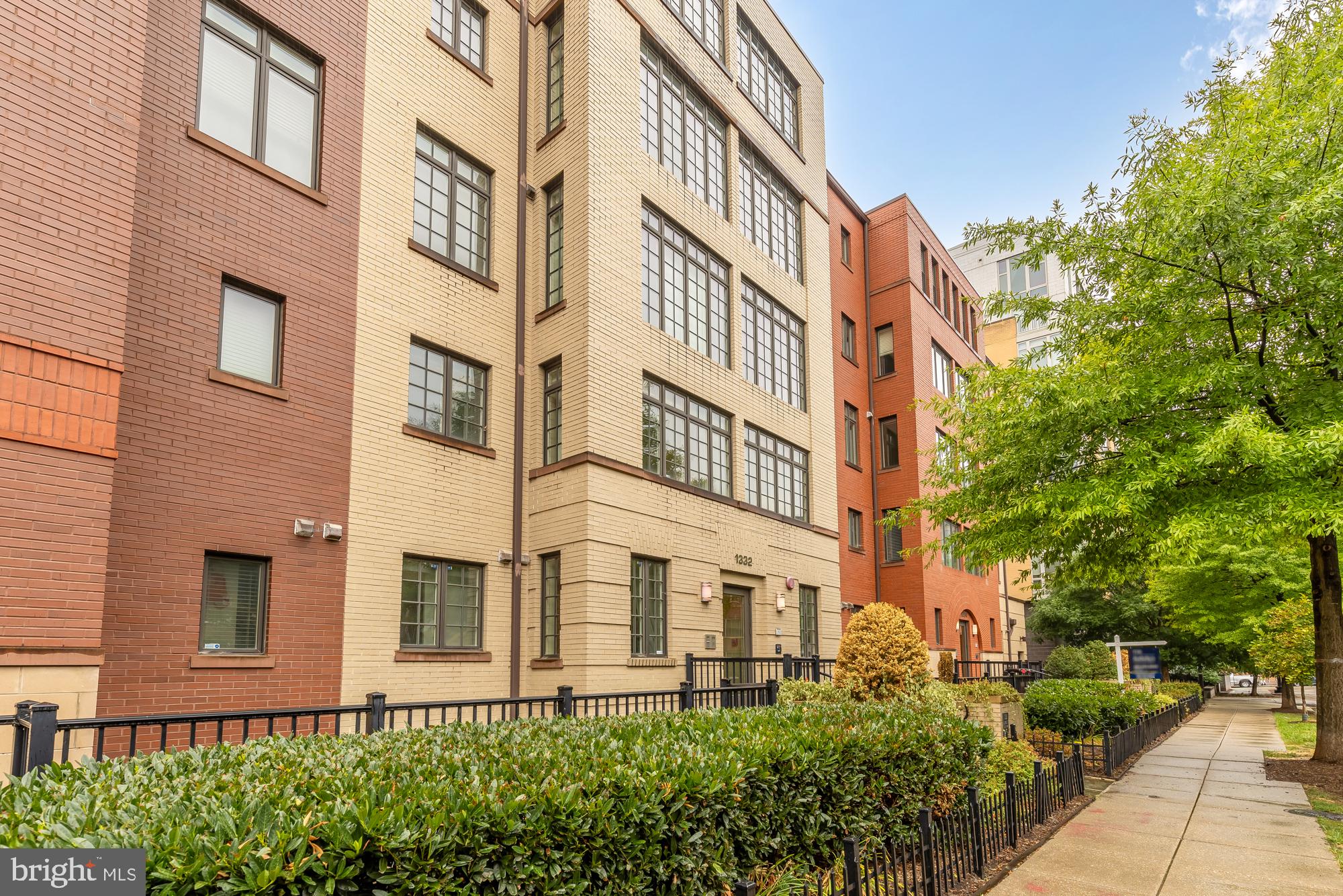 1332 Belmont St NW #101