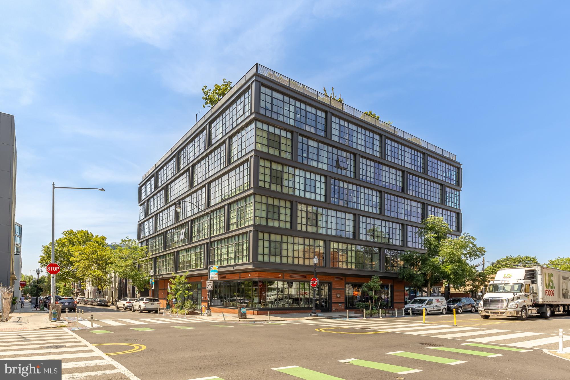 2030 8TH ST NW #402