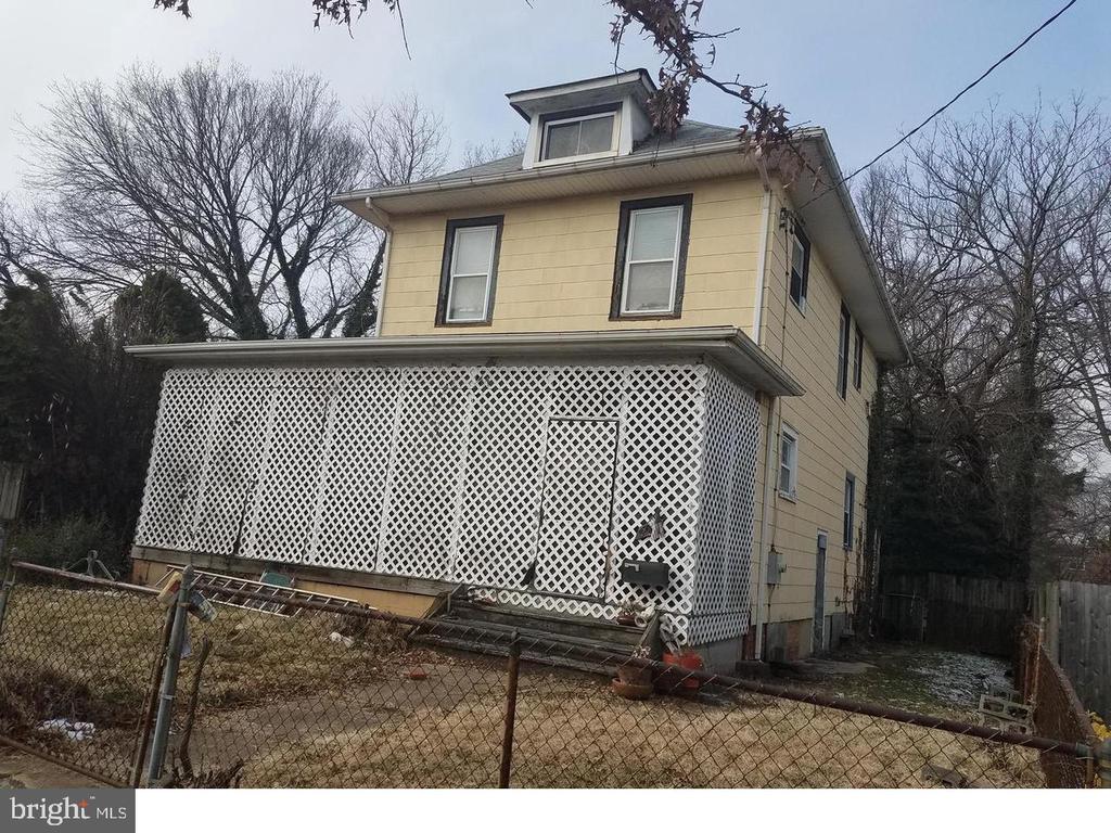 2904 16th St NE