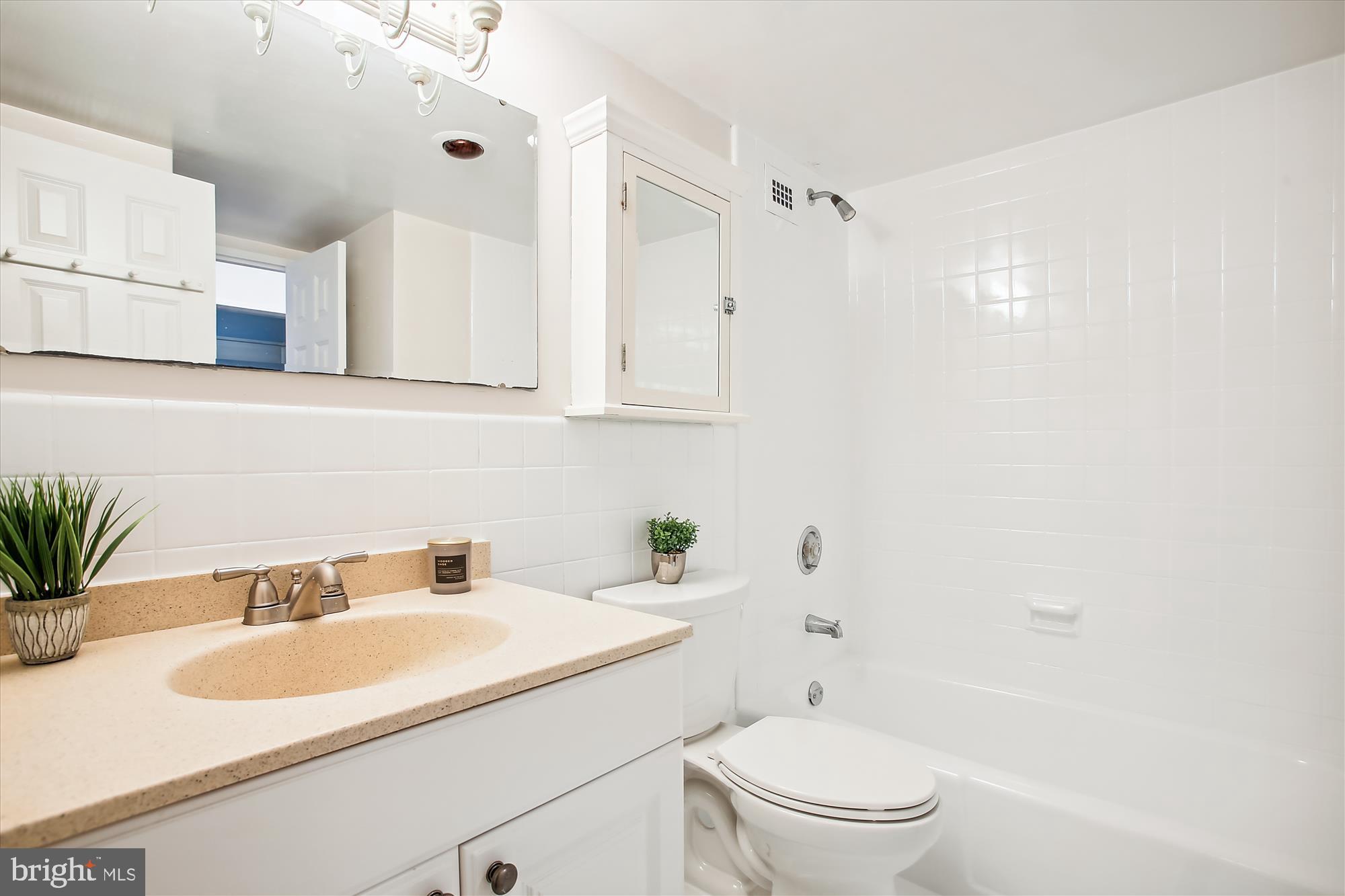 2939 van Ness St NW #1041