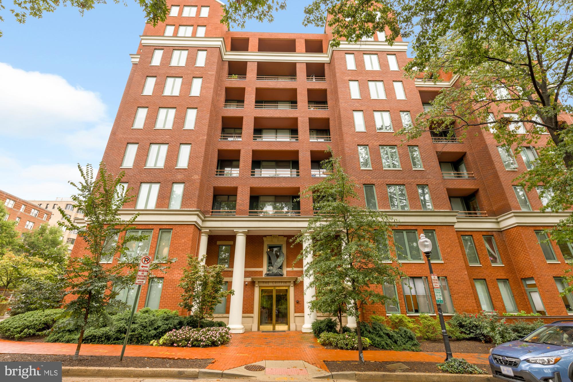 955 26th St NW #412