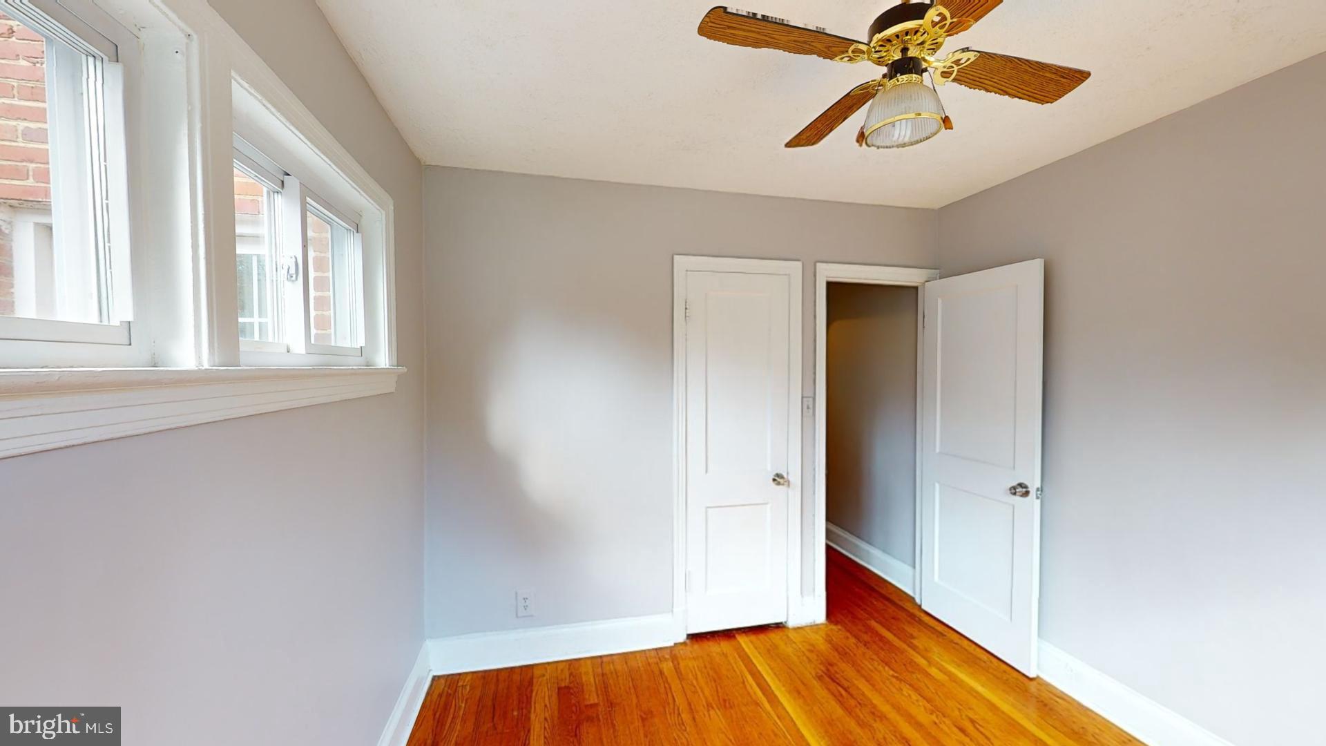 232 Emerson St NW