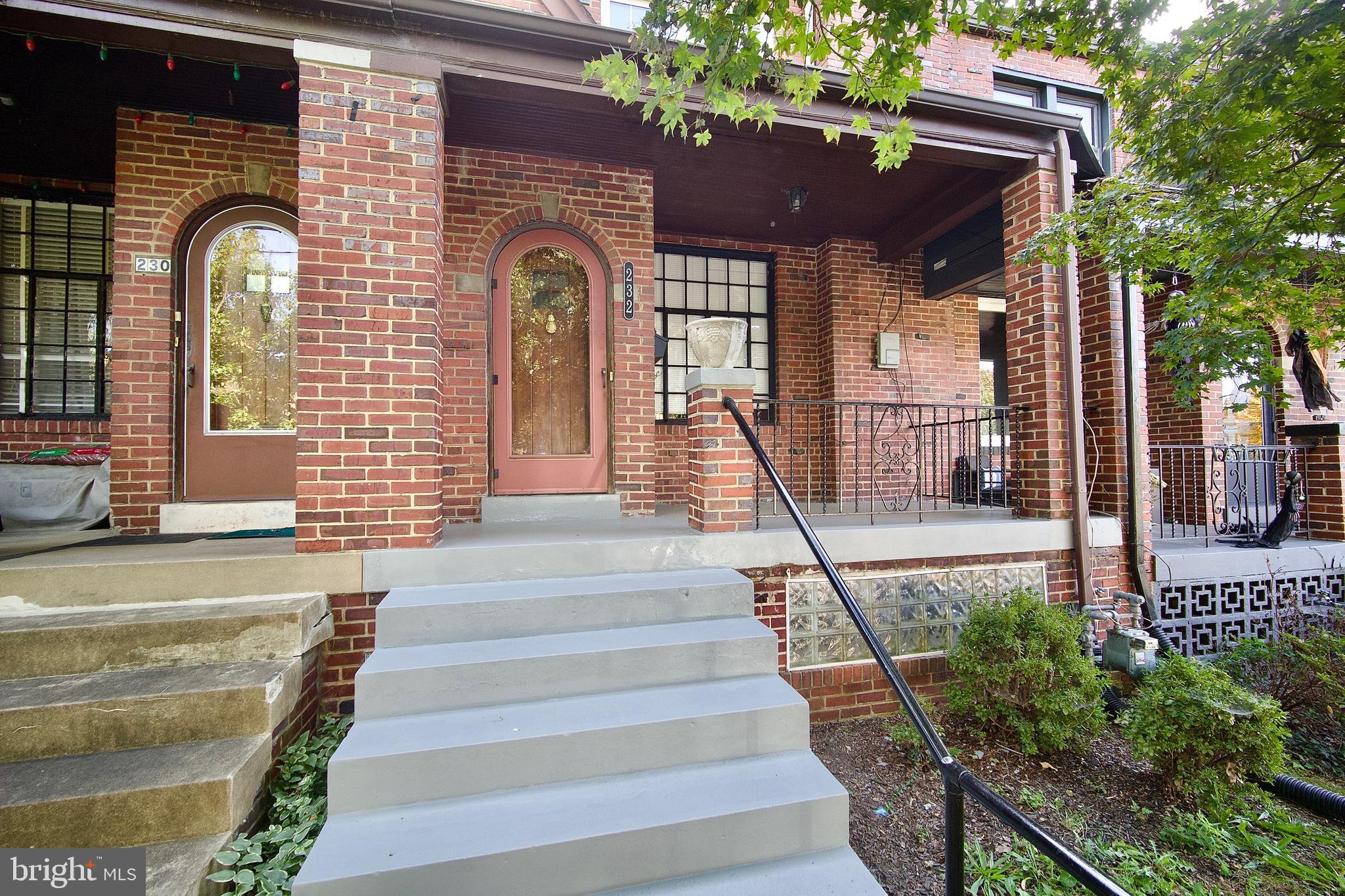232 Emerson St NW
