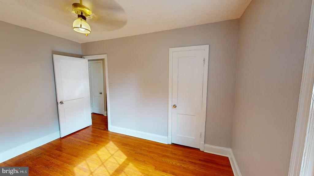 232 Emerson St NW