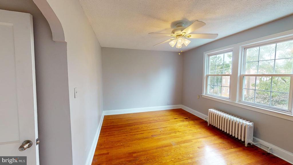 232 Emerson St NW