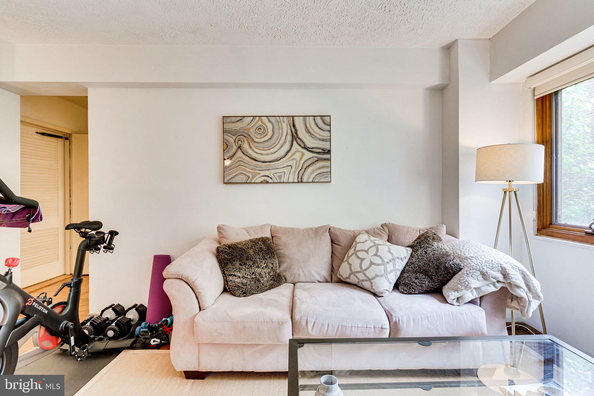 2720 WISCONSIN AVE NW #104