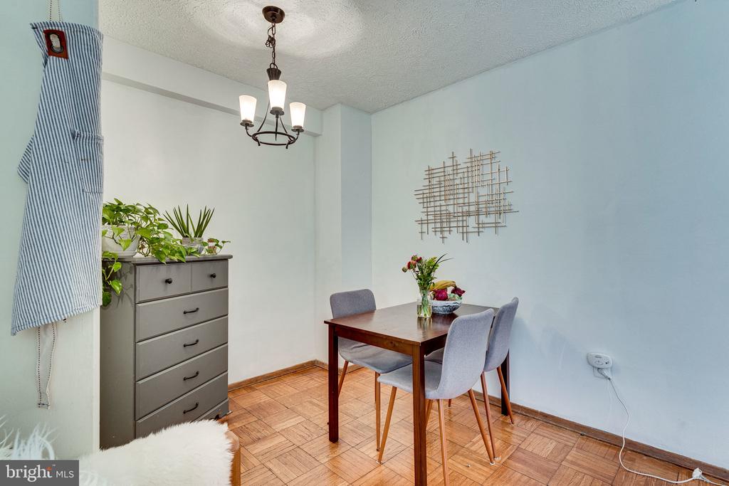 2720 WISCONSIN AVE NW #104