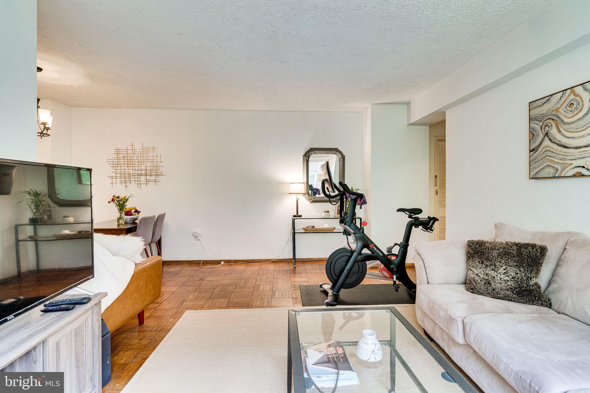 2720 WISCONSIN AVE NW #104