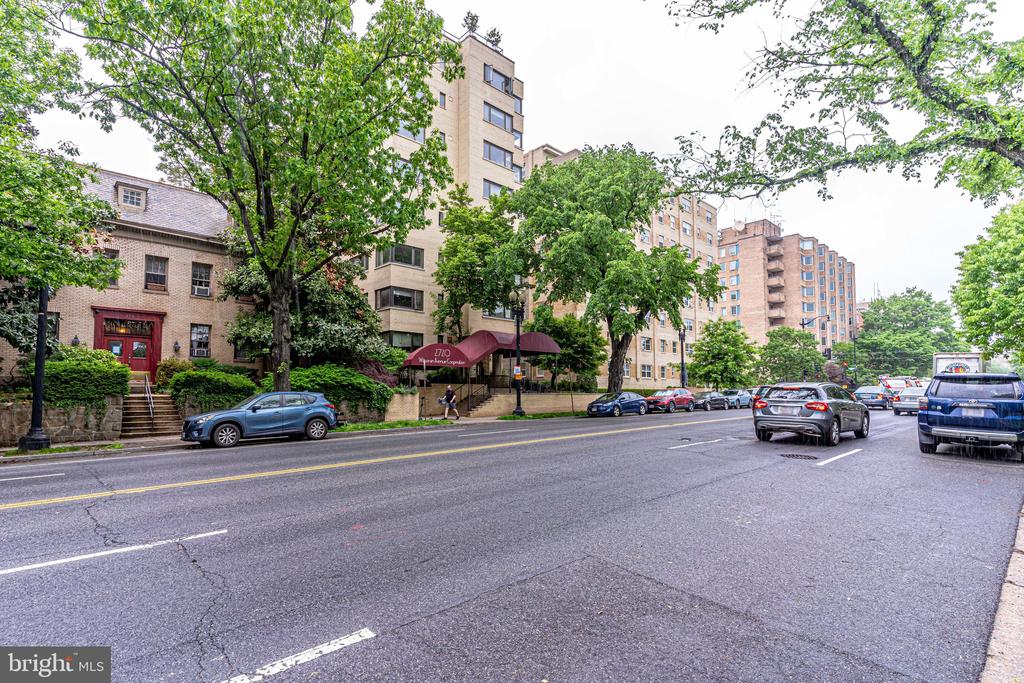 2720 WISCONSIN AVE NW #104