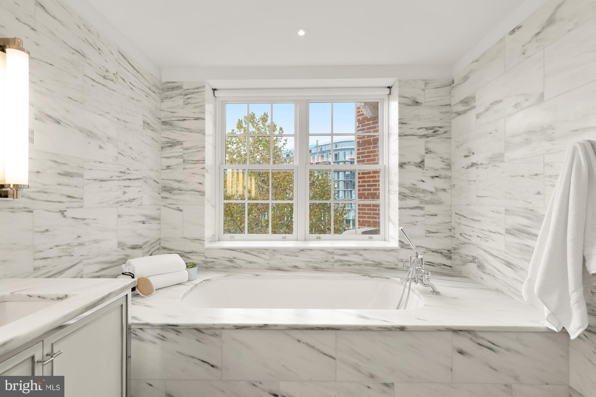 2660 Connecticut Ave NW #4c
