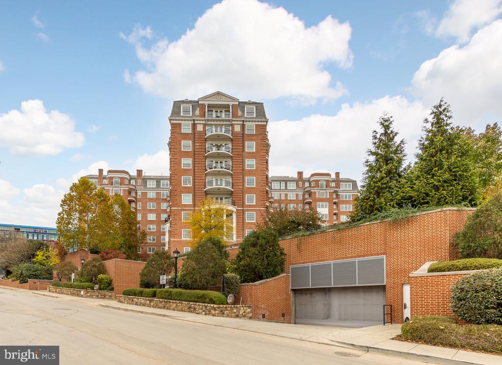 2660 Connecticut Ave NW #4c