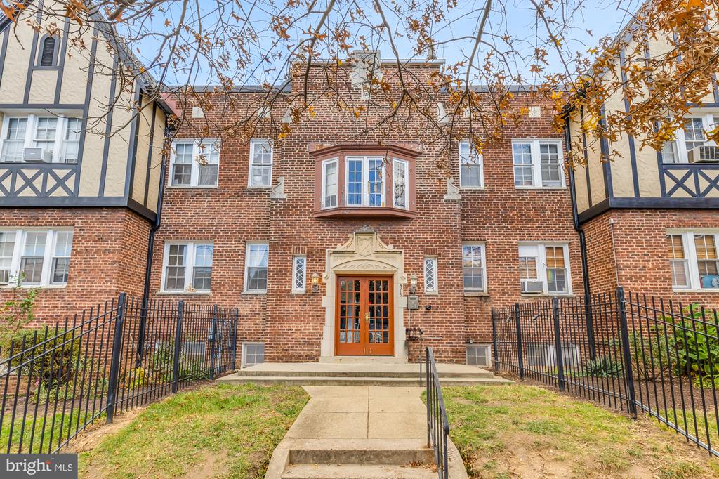 4915 3rd St NW #102