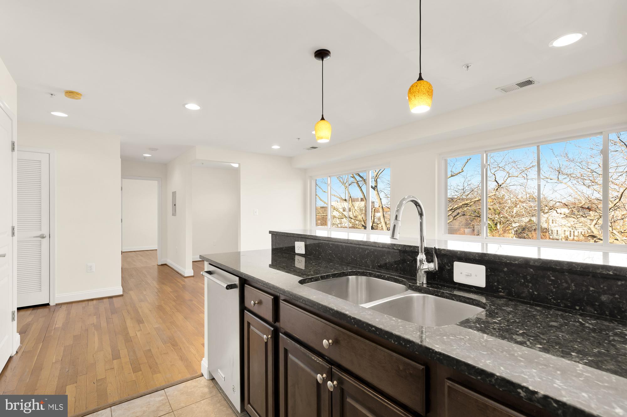 804 Taylor St NW #402