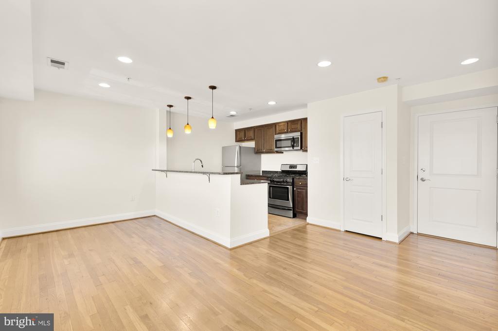 804 Taylor St NW #402