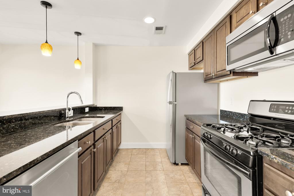 804 Taylor St NW #402
