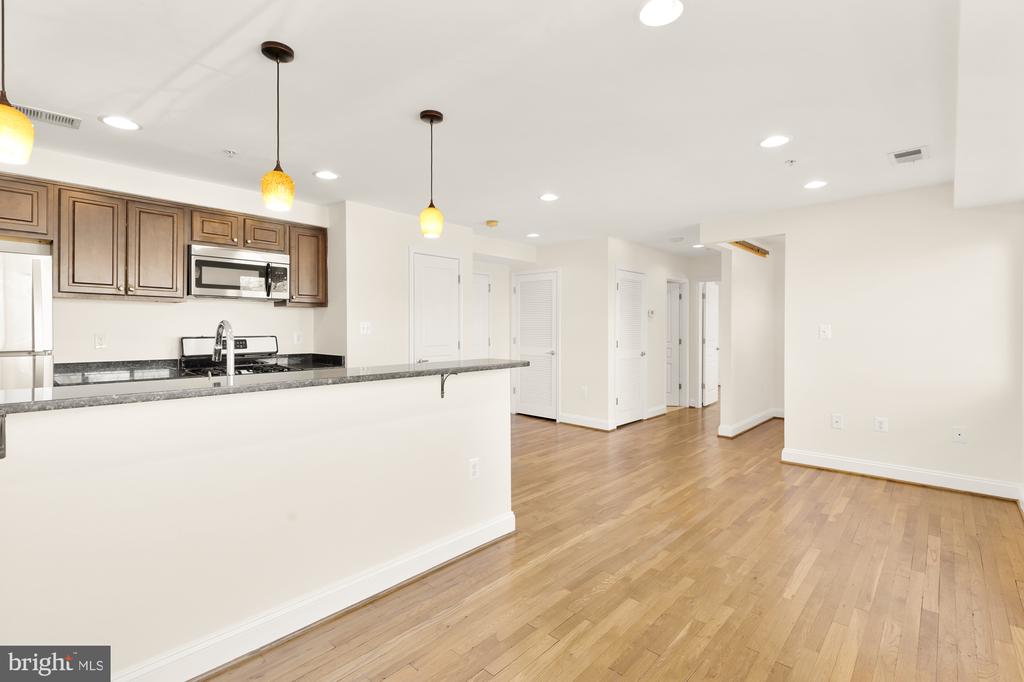 804 Taylor St NW #402