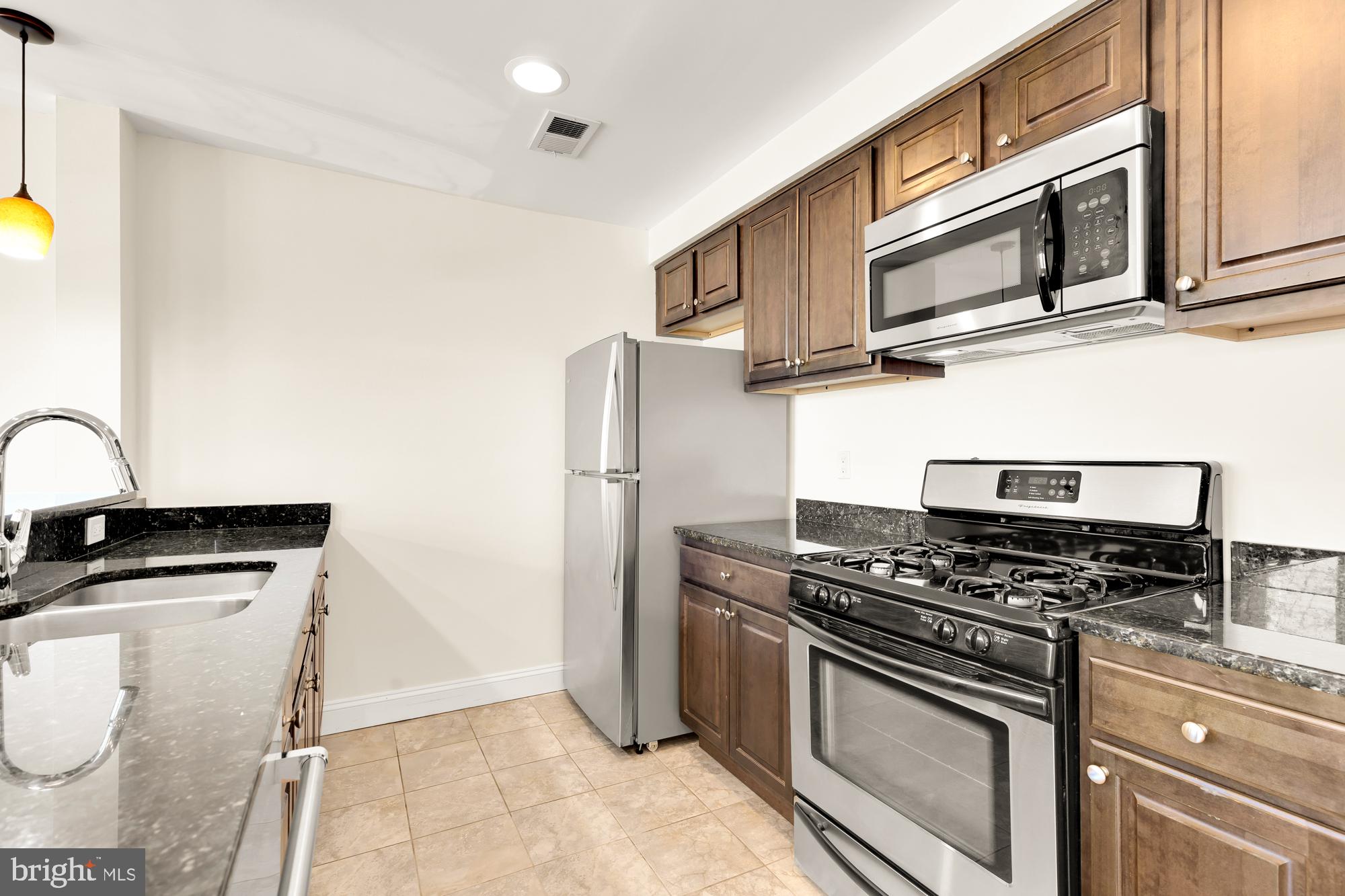 804 Taylor St NW #402