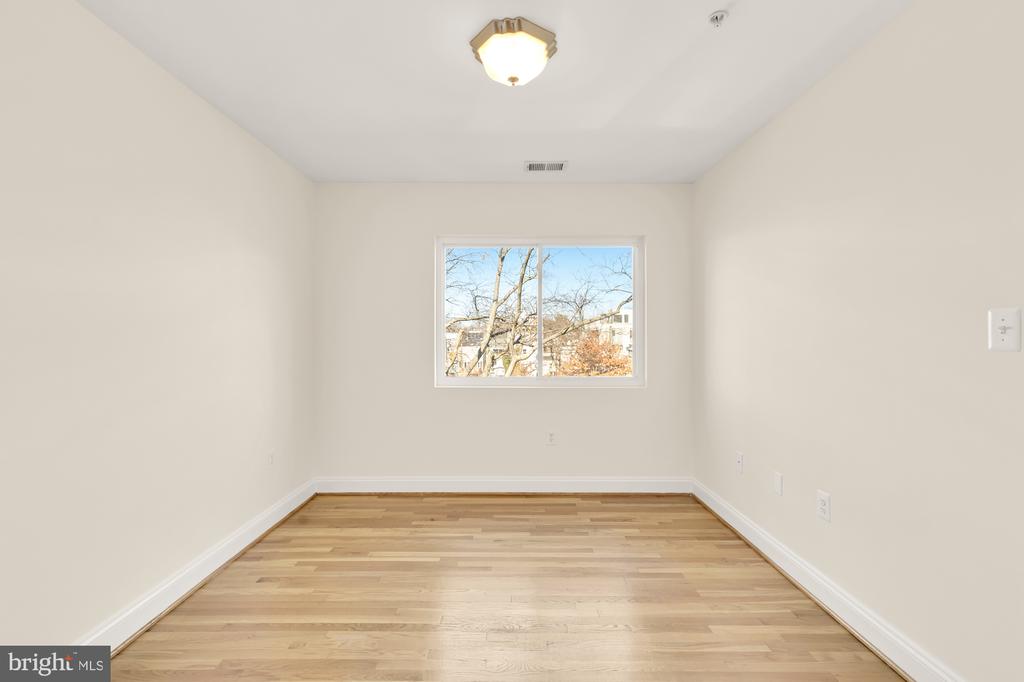 804 Taylor St NW #402