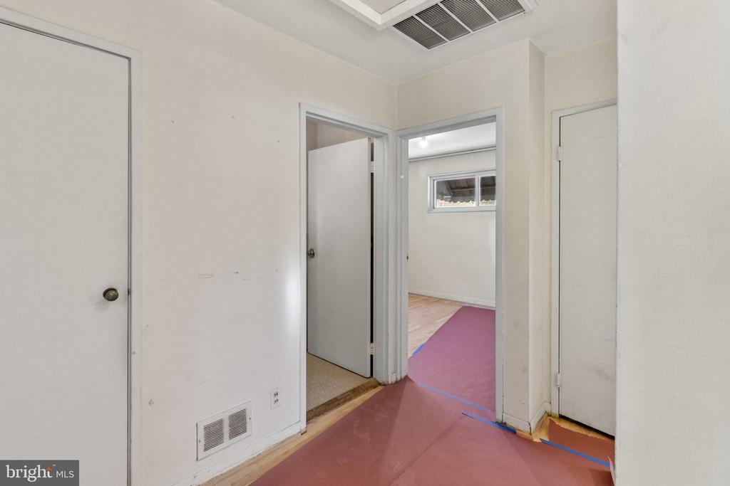 1217 34th Pl SE