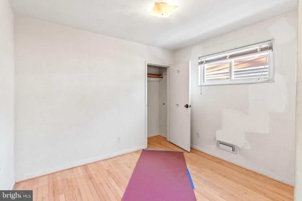 1217 34th Pl SE