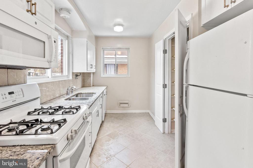 1217 34th Pl SE