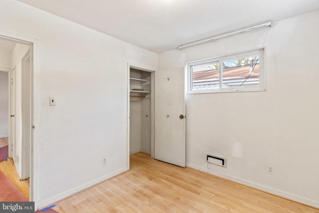 1217 34th Pl SE