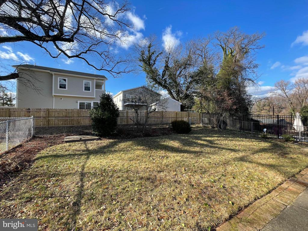 1217 34th Pl SE