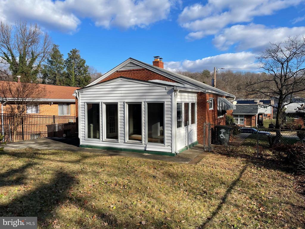 1217 34th Pl SE
