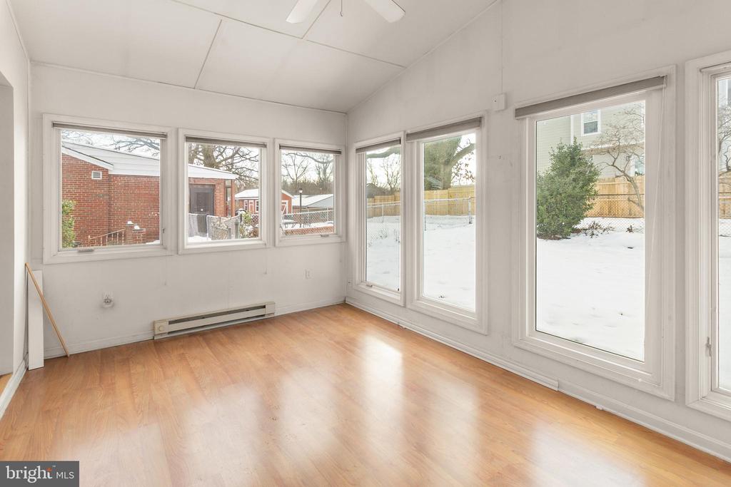 1217 34th Pl SE