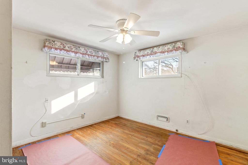 1217 34th Pl SE