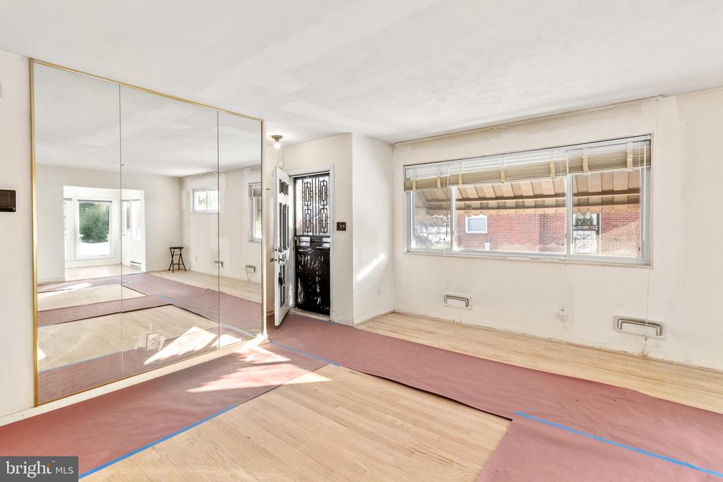1217 34th Pl SE
