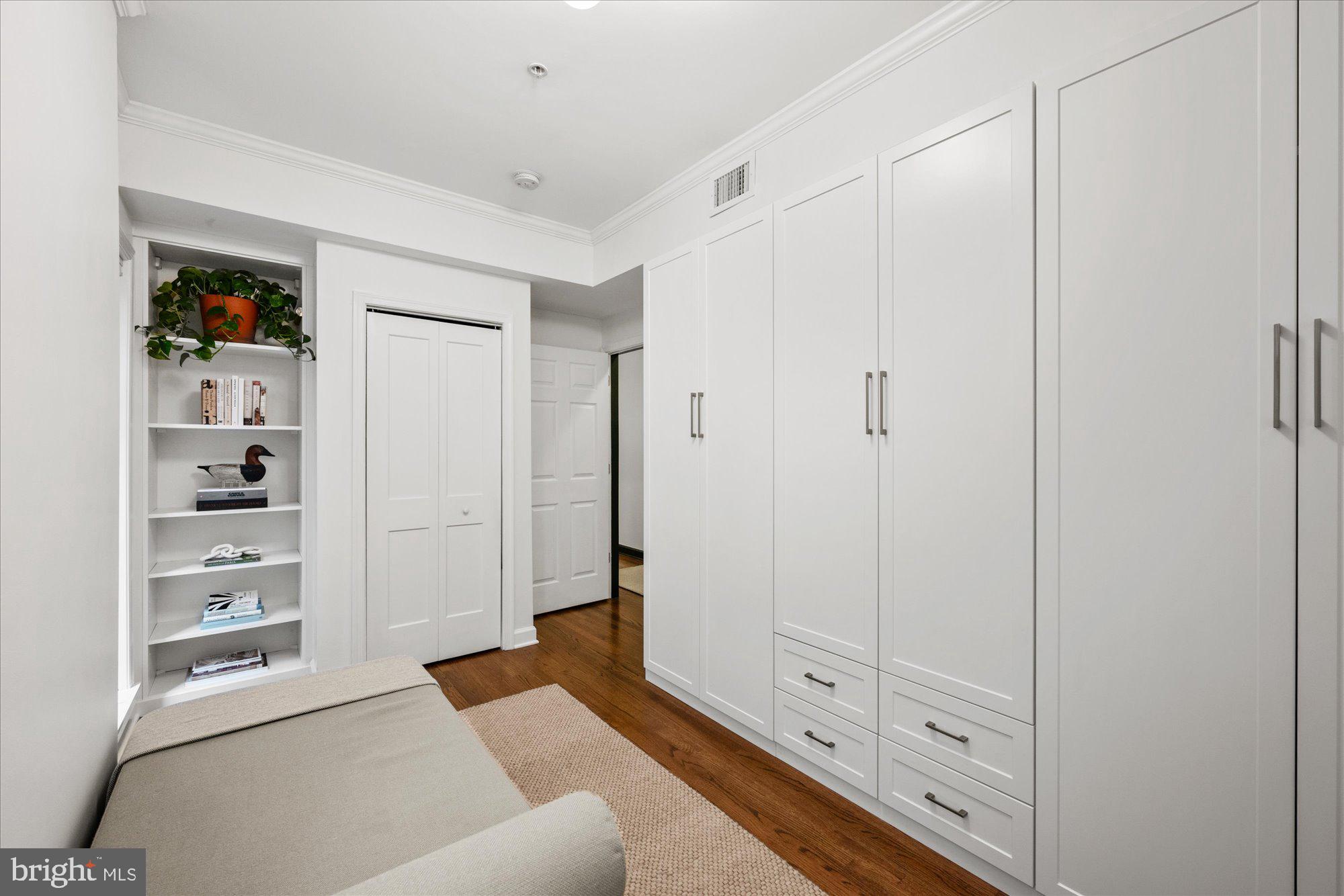 1441 Clifton St NW #201