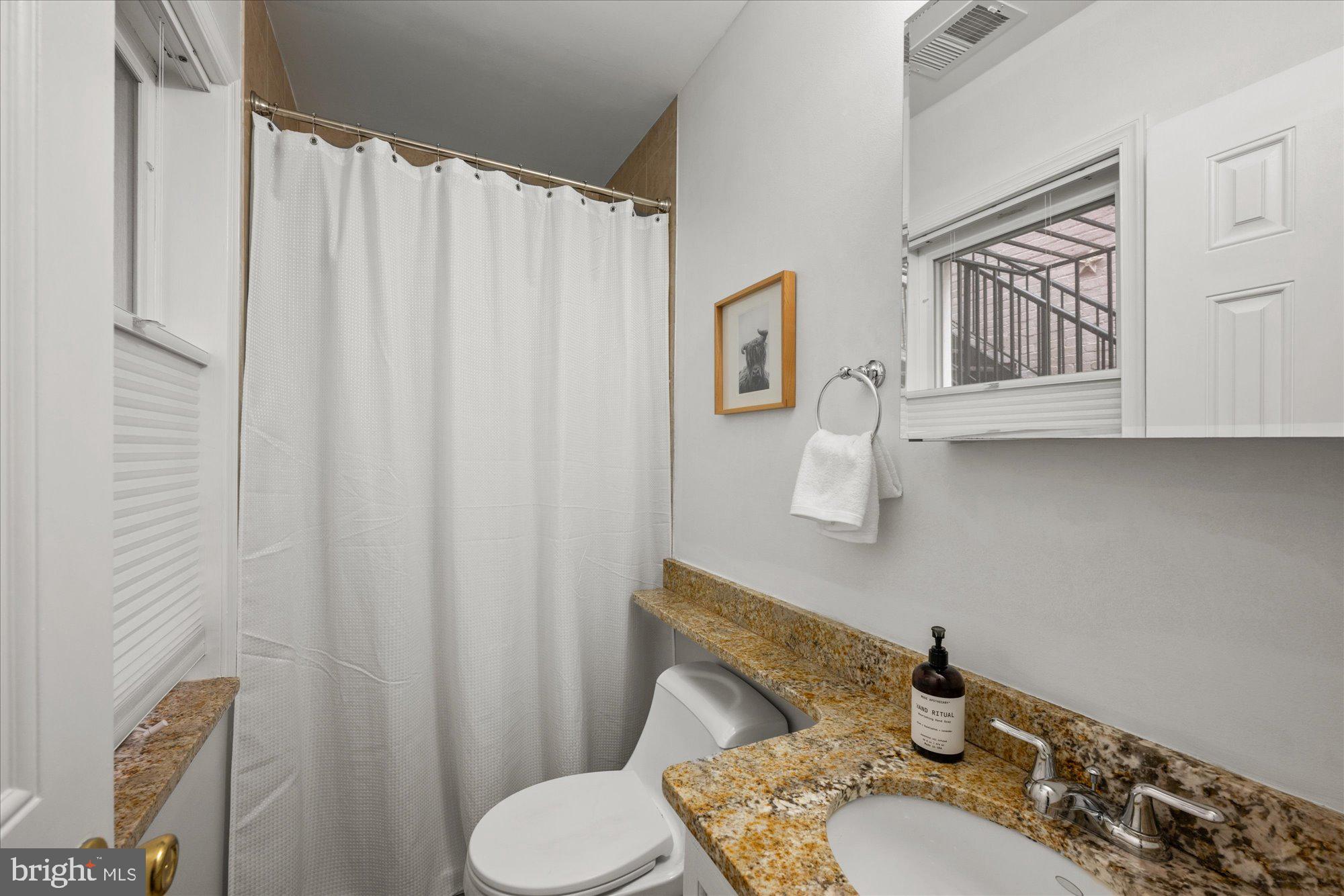 1441 Clifton St NW #201