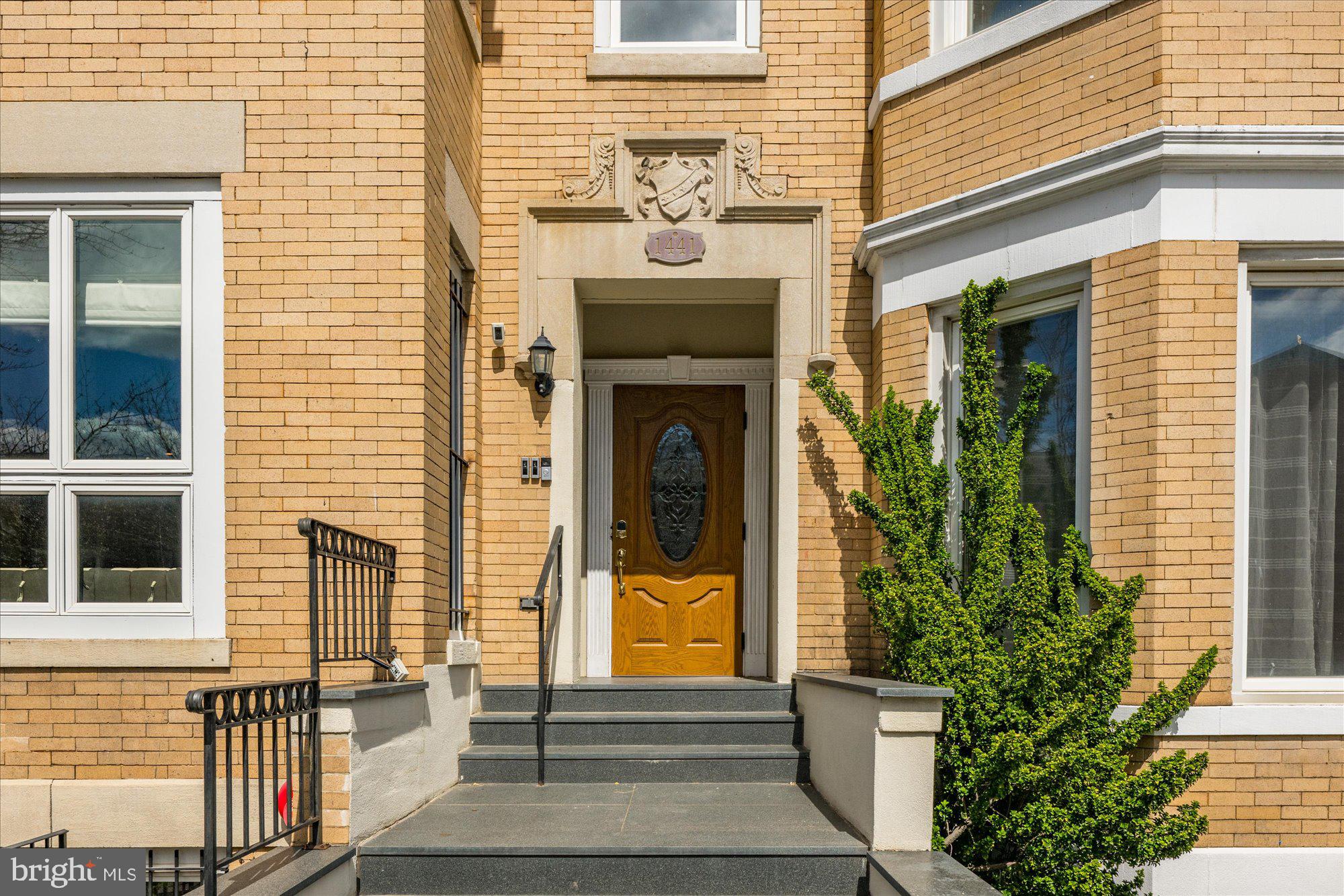 1441 Clifton St NW #201