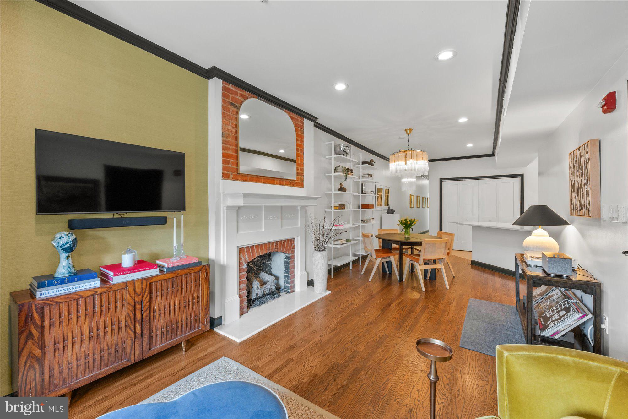 1441 Clifton St NW #201