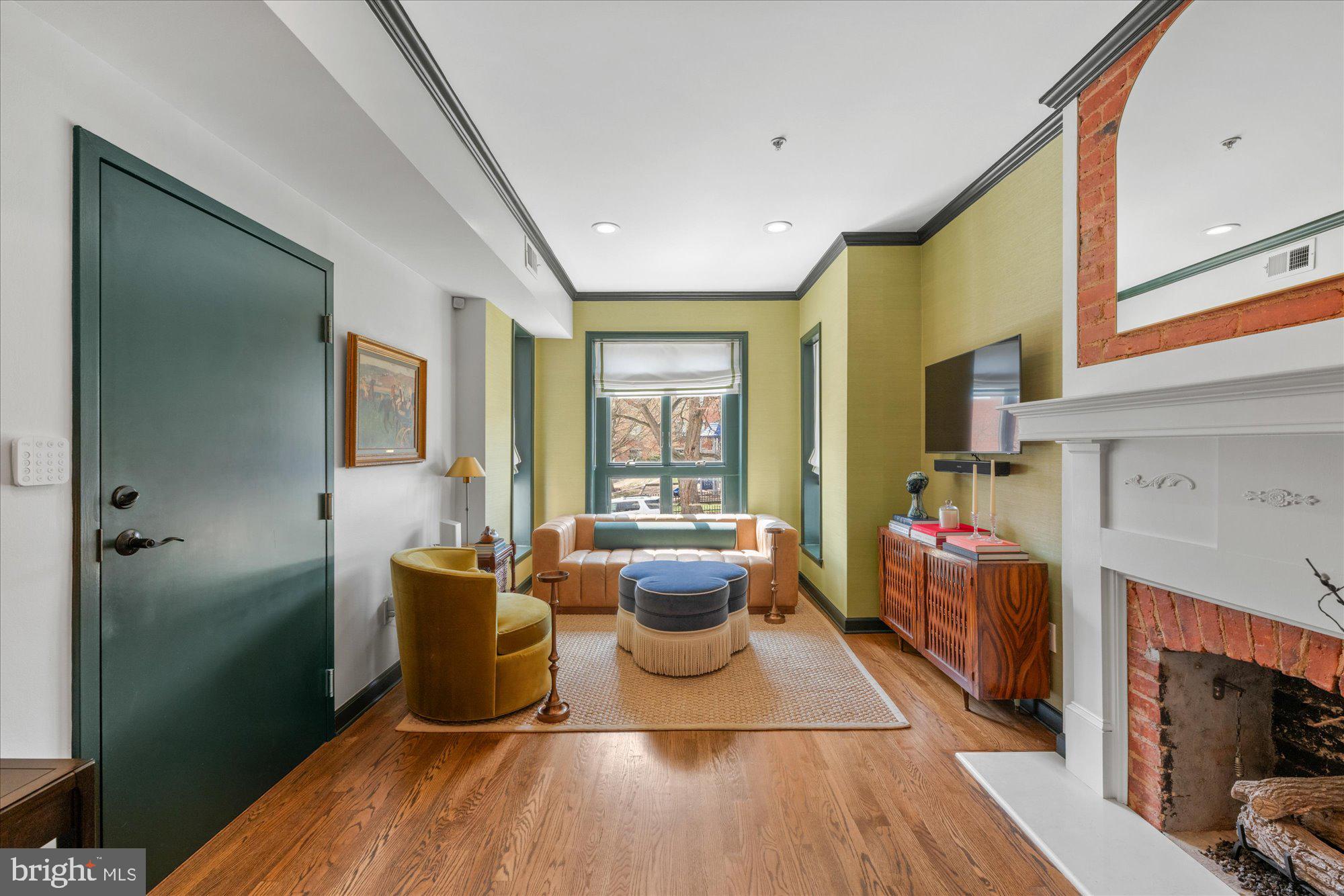 1441 Clifton St NW #201