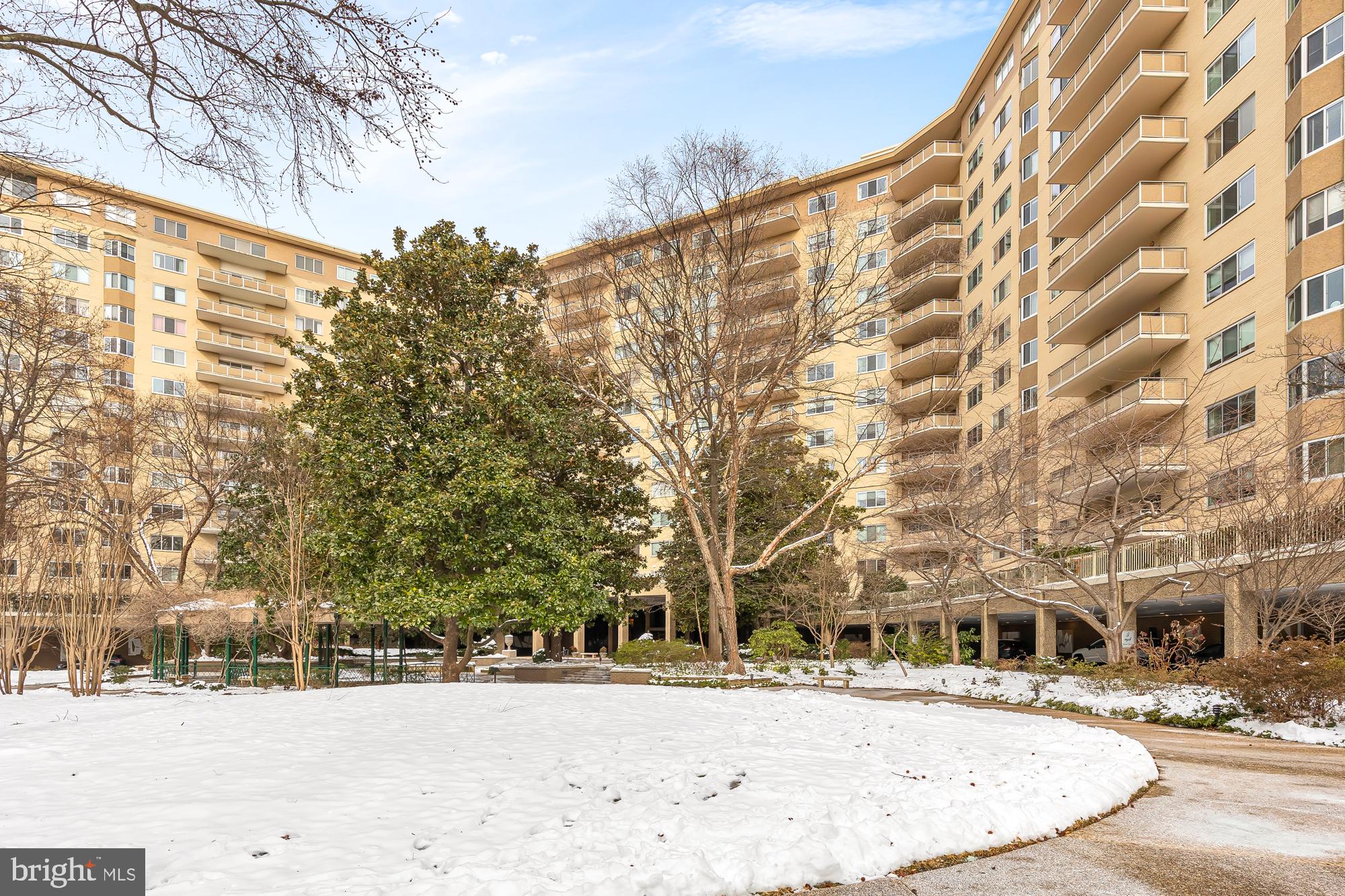 2801 New Mexico Ave NW #605