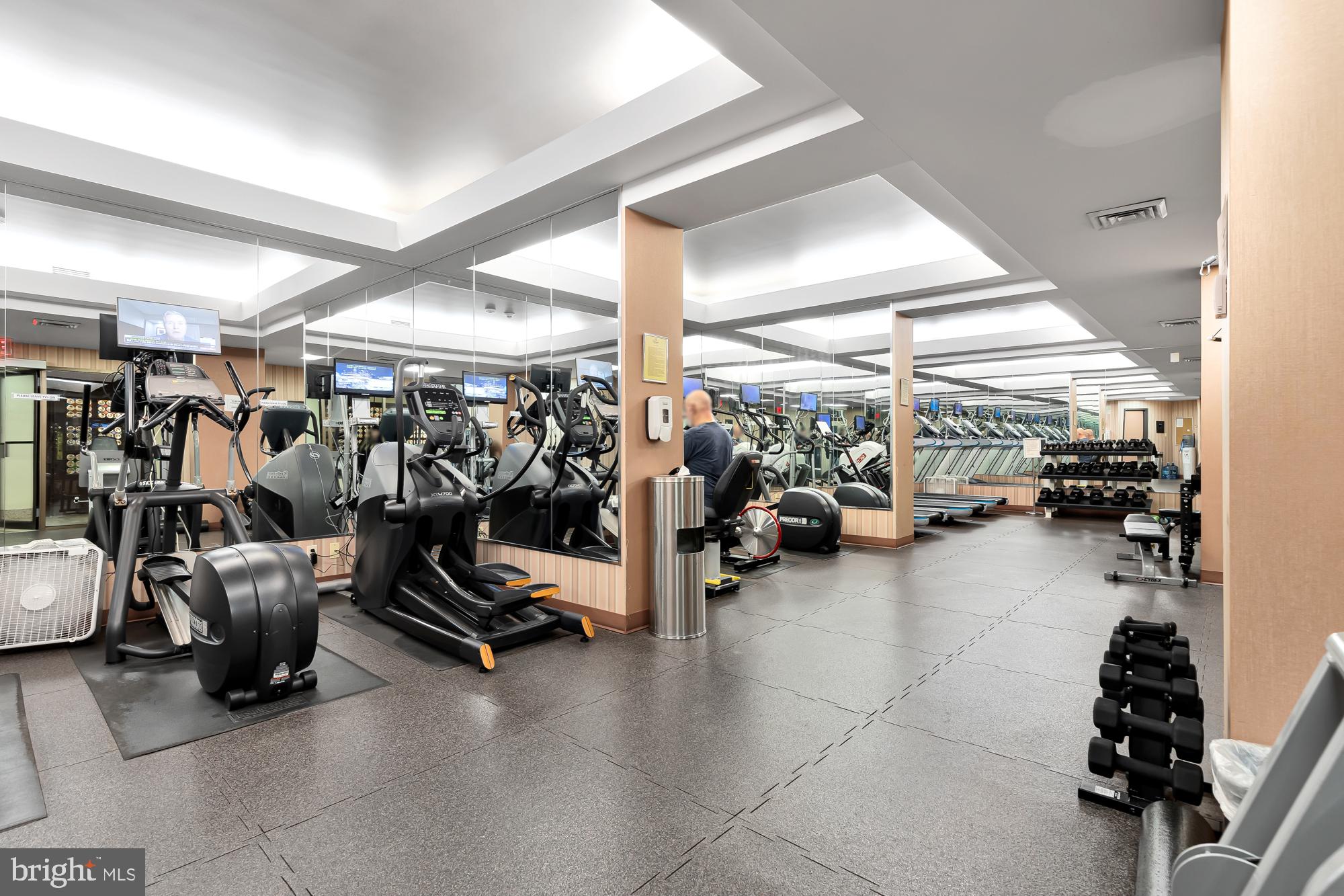 2801 New Mexico Ave NW #605