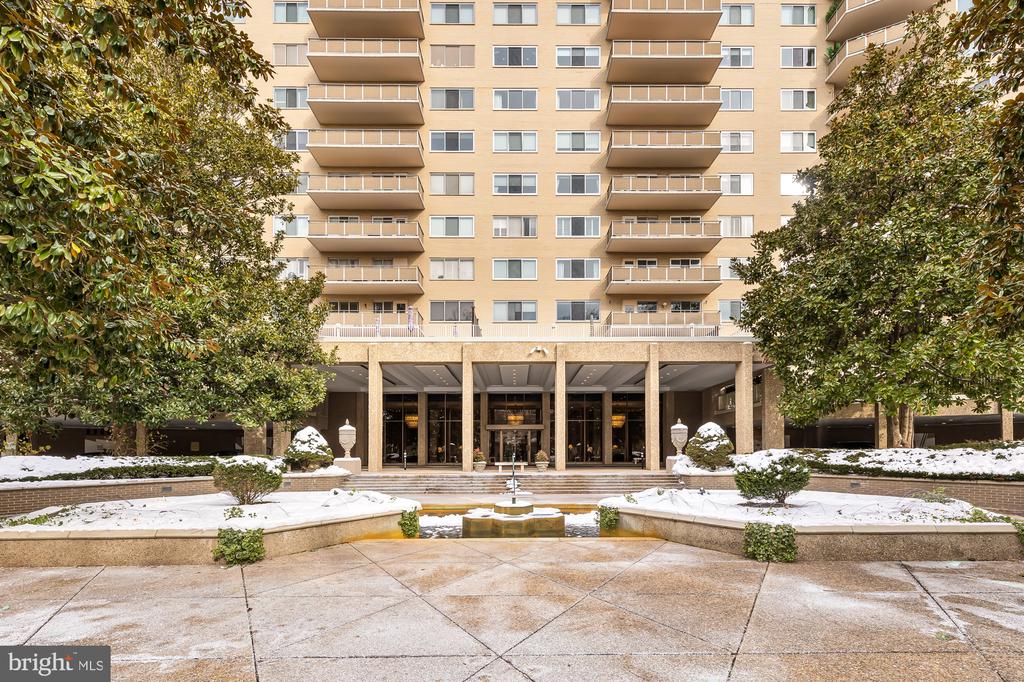 2801 New Mexico Ave NW #605