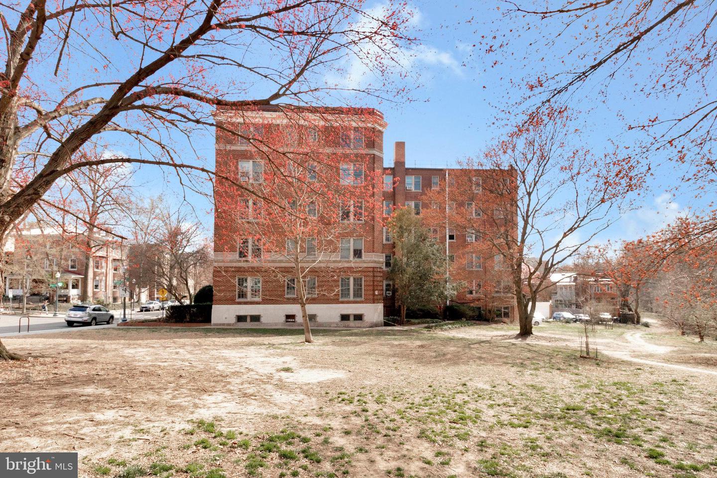 2456 20th St NW #405