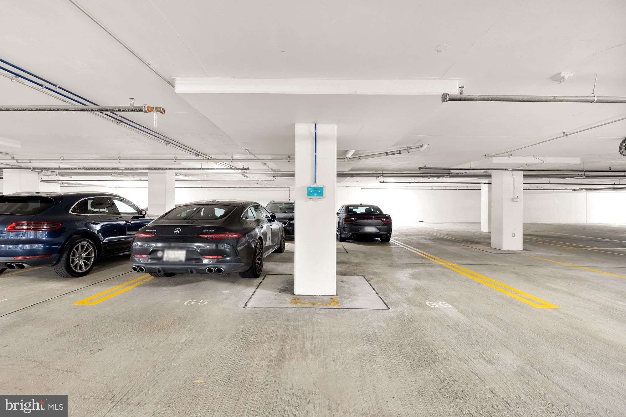 45 Sutton Sq SW #706