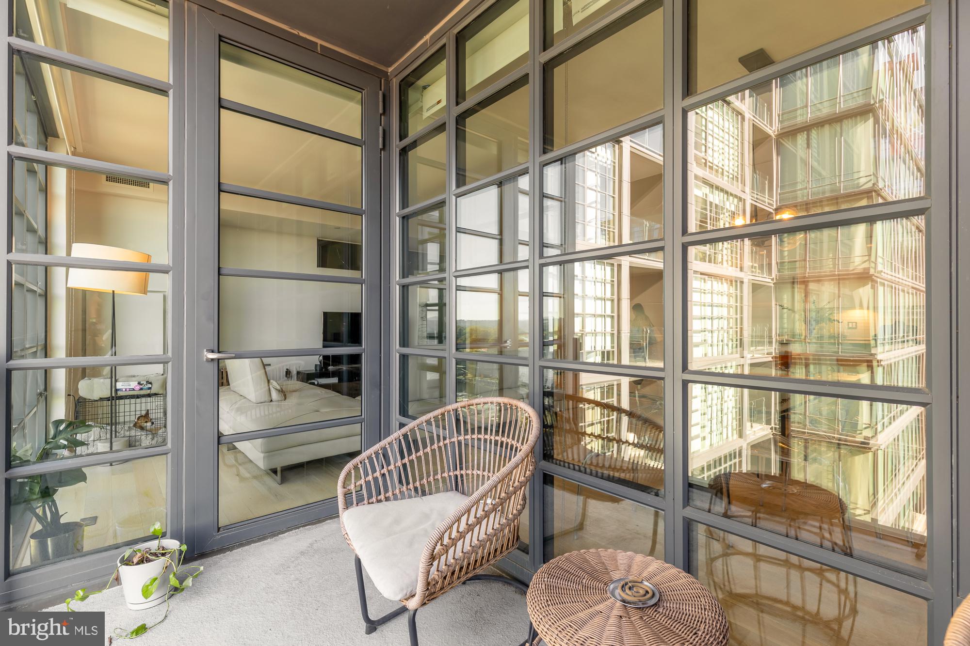 45 Sutton Sq SW #706
