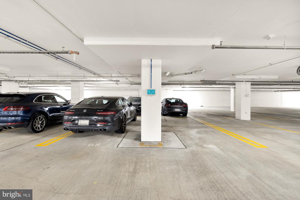 45 Sutton Sq SW #706
