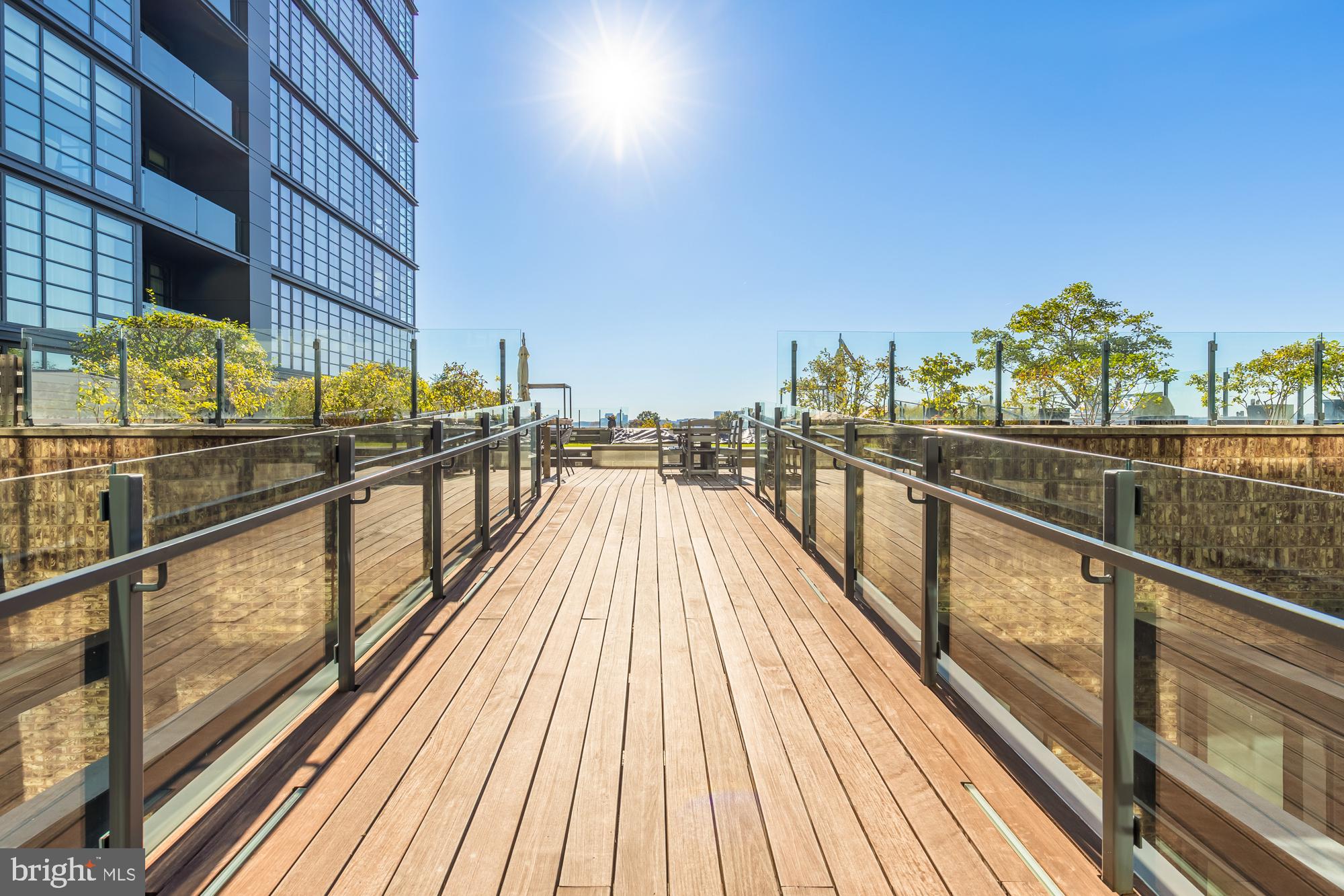 45 Sutton Sq SW #706