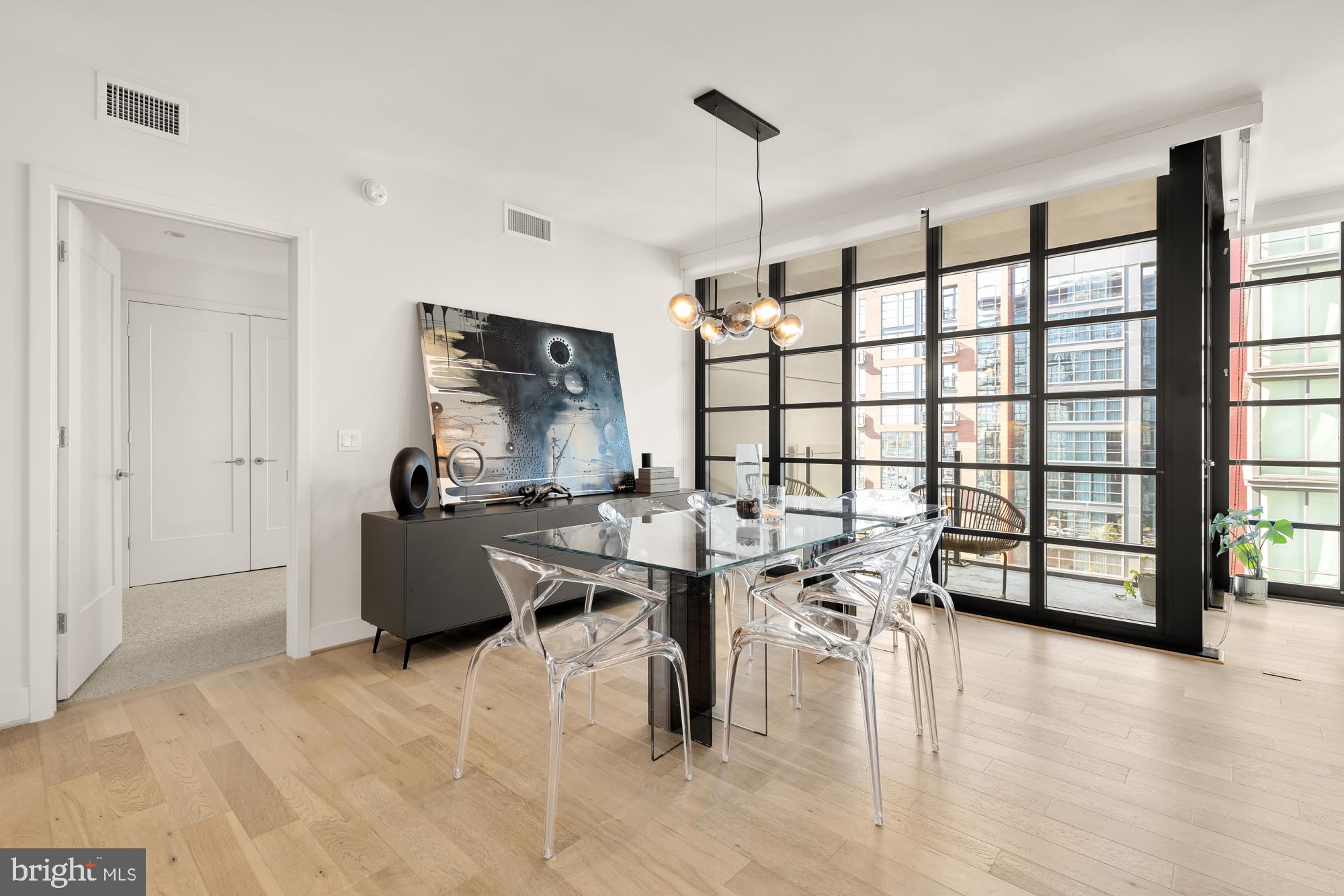 45 Sutton Sq SW #706
