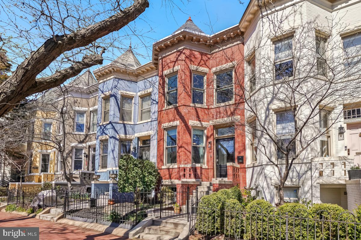 518 G St NE
