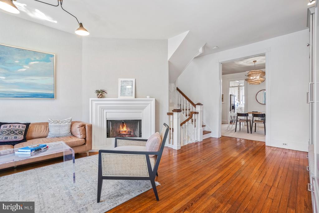 518 G St NE