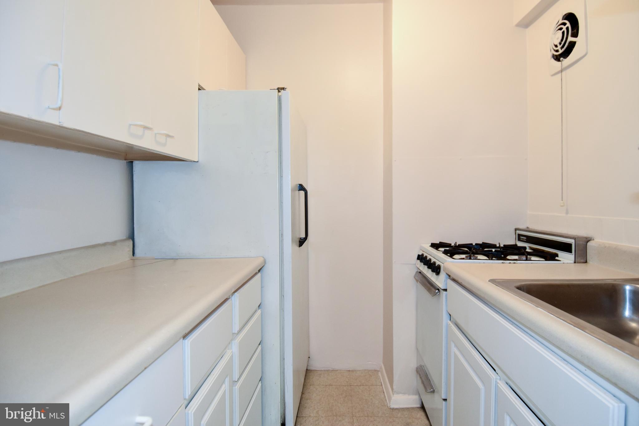 2720 WISCONSIN AVE NW #102